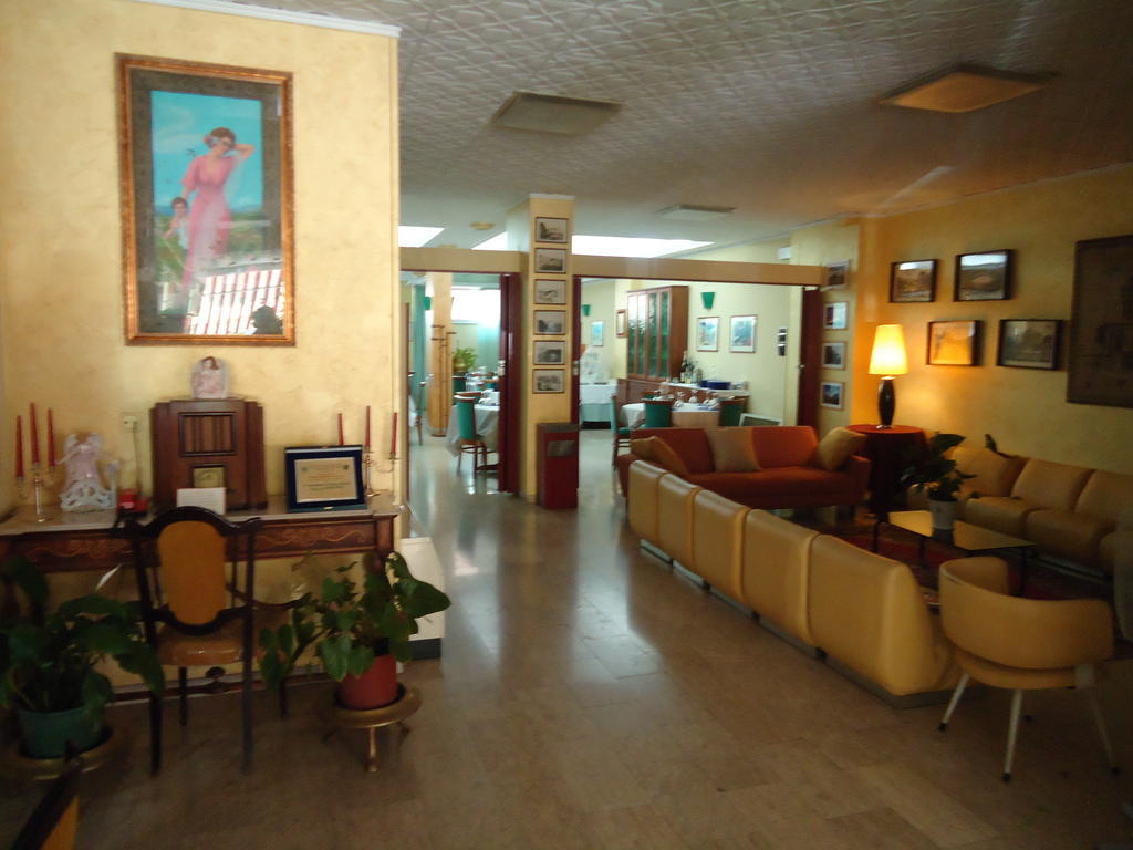 Hotel Ristorante Mommo Polistena Ngoại thất bức ảnh