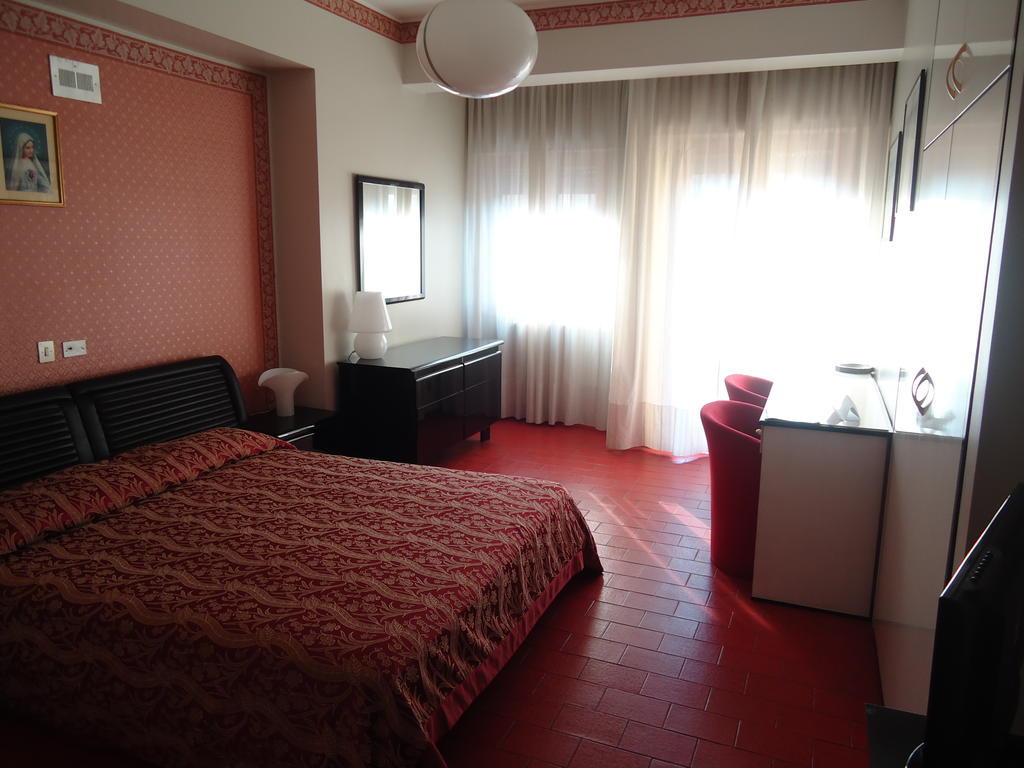 Hotel Ristorante Mommo Polistena Phòng bức ảnh