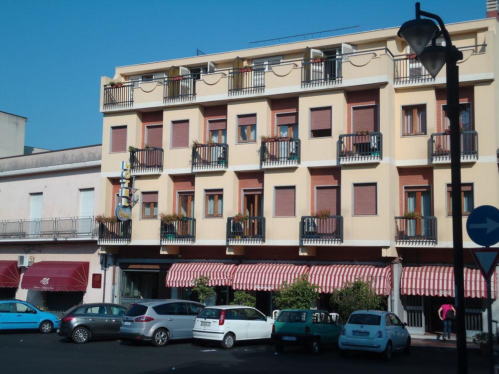 Hotel Ristorante Mommo Polistena Ngoại thất bức ảnh